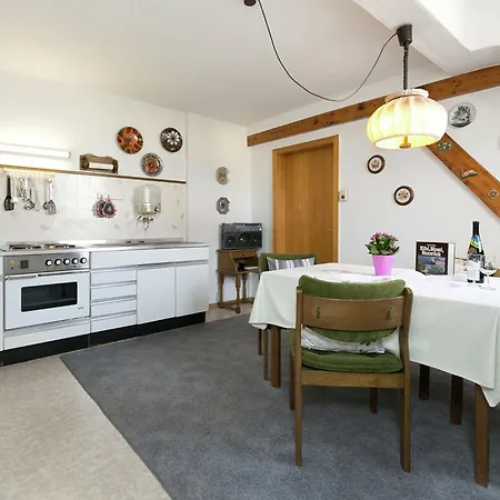 Cozy With Balcony In Germany Appartamento Trittenheim
